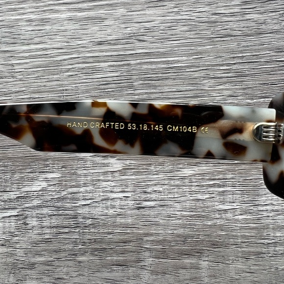 Charlotte Russe Tortoise Shell Sunglasses - Picture 6 of 9